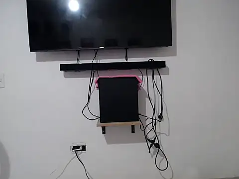 Snapshot of Corina_hot chatting on September 15, 2025, 10:32 pm Corina hot online show from September 15, 2025, 10:32 pm