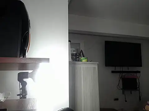 Snapshot of Corina_hot chatting on September 25, 2025, 8:56 pm Corina hot online show from September 25, 2025, 8:56 pm