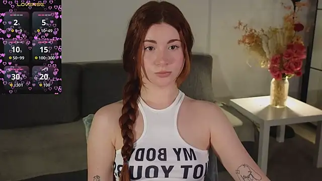 Snapshot of Freckle_Diyana chatting on December 4, 2025, 9:56 pm Freckle Diyana online show from December 4, 2025, 9:56 pm