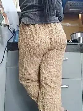 Manpreet kaur21 online show from January 13, 2025, 7:32 am