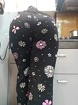 Manpreet kaur21 online show from January 16, 2025, 1:25 pm