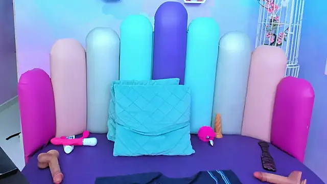 Snapshot of LYA_SWEETX chatting on February 20, 2025, 10:05 am LYA SWEETX online show from February 20, 2025, 10:05 am