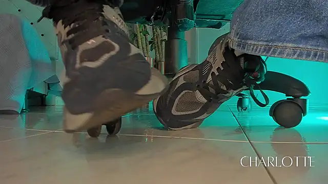 Snapshot of charlotte__grey chatting on January 10, 2026, 8:21 pm charlotte grey online show from January 10, 2026, 8:21 pm