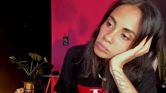 Juanadearco5 online show from March 17, 2025, 9:45 pm