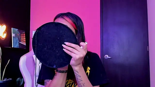 Juanadearco5 online show from September 18, 2025, 2:52 pm