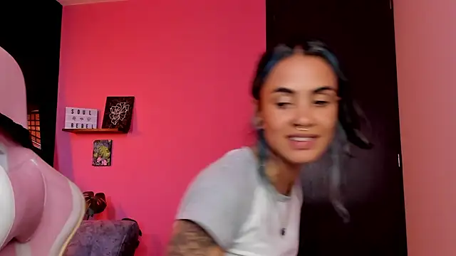 Juanadearco5 online show from September 28, 2025, 10:04 pm