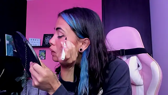 Juanadearco5 online show from October 7, 2025, 5:21 pm