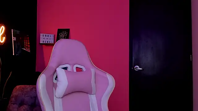 Juanadearco5 online show from October 29, 2025, 2:19 pm