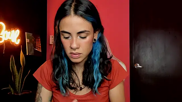 Juanadearco5 online show from November 13, 2025, 9:58 pm