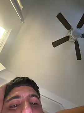 elwhite1996 online show from November 21, 2025, 7:18 am