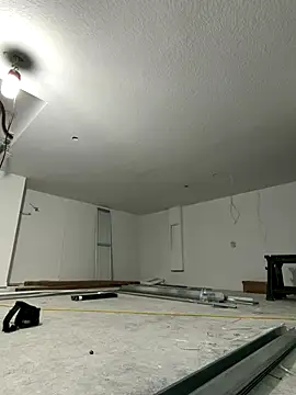 elwhite1996 online show from December 2, 2025, 11:11 pm