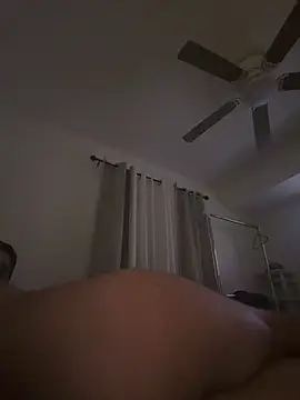 elwhite1996 online show from December 17, 2025, 12:00 pm