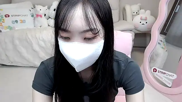 momo room online show from September 20, 2025, 6:36 am