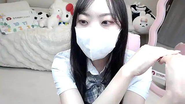 momo room online show from October 17, 2025, 10:40 am