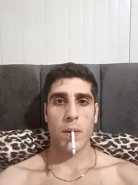 arenn1997 online show from April 11, 2026, 12:04 am