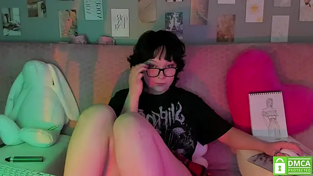 dreamgirllovee online show from March 5, 2025, 6:01 am