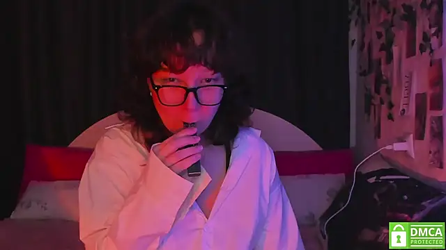 dreamgirllovee online show from September 10, 2025, 3:06 am