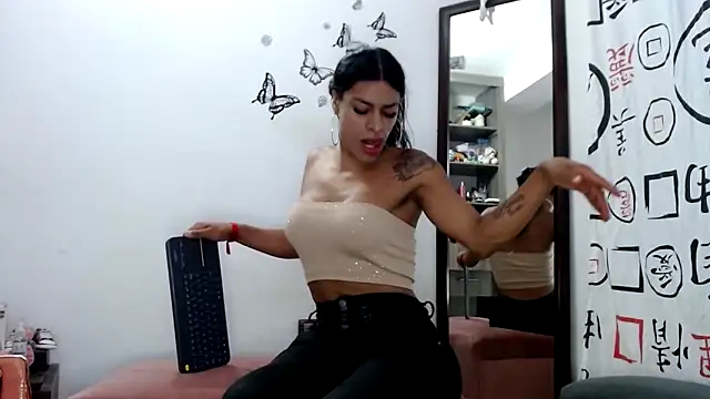 Snapshot of golositha29 chatting on October 18, 2025, 9:48 pm golositha29 online show from October 18, 2025, 9:48 pm