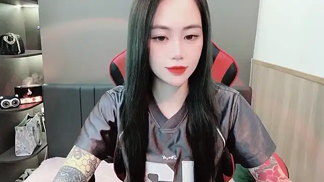 Snapshot of witch-39 chatting on December 9, 2024, 5:29 am witch-39 online show from December 9, 2024, 5:29 am