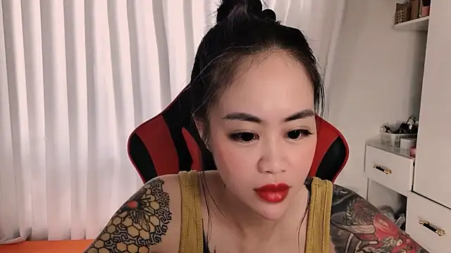 witch-39 online show from April 13, 2026, 5:57 am