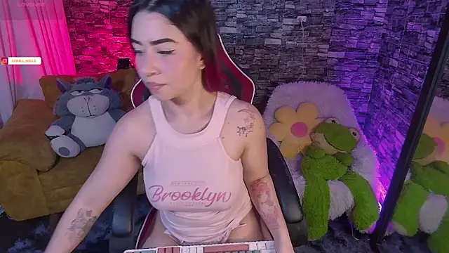 corallwells online show from January 18, 2026, 10:24 pm