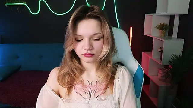 LitaBrom online show from February 5, 2025, 4:16 am