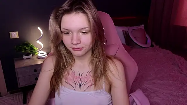 LitaBrom online show from February 7, 2025, 4:16 am