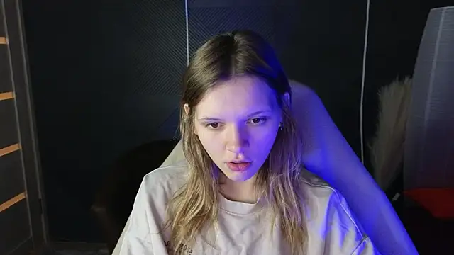 LitaBrom online show from September 28, 2025, 3:56 am