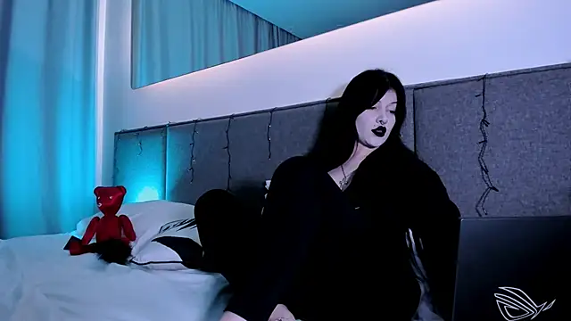 Snapshot of _Goddess_Misha_ chatting on December 8, 2024, 12:29 am  Goddess Misha  online show from December 8, 2024, 12:29 am