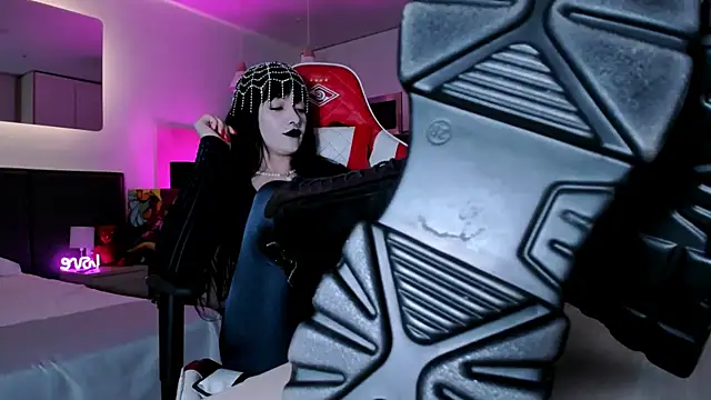 Snapshot of _Goddess_Misha_ chatting on March 19, 2025, 11:03 pm  Goddess Misha  online show from March 19, 2025, 11:03 pm