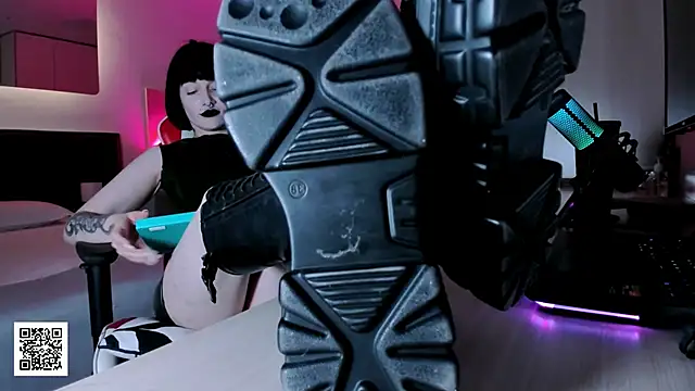 Snapshot of _Goddess_Misha_ chatting on November 26, 2025, 9:05 pm Goddess Misha online show from November 26, 2025, 9:05 pm