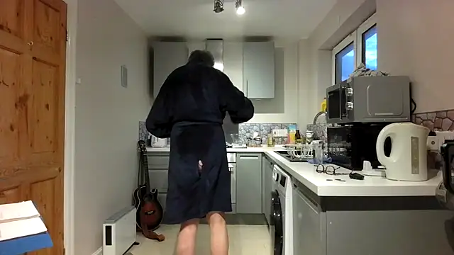 jimmybenido online show from February 9, 2026, 5:28 pm