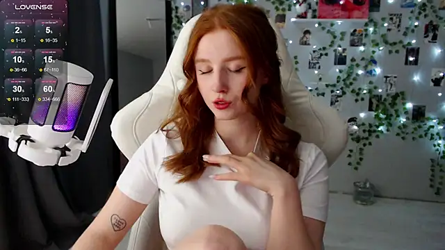 Meow babe online show from January 7, 2025, 1:03 pm