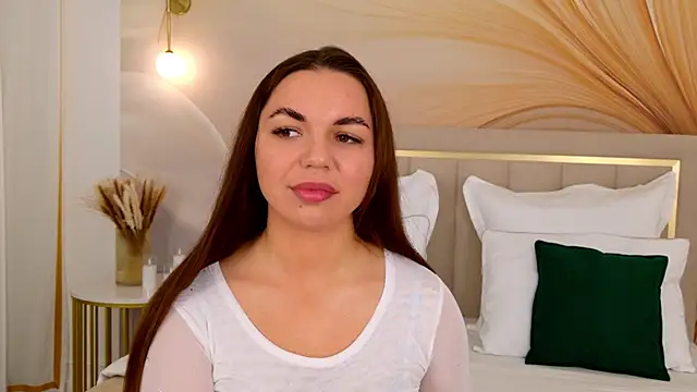 Snapshot of CamillaLarson chatting on May 27, 2026, 3:03 am CamillaLarson online show from May 27, 2026, 3:03 am