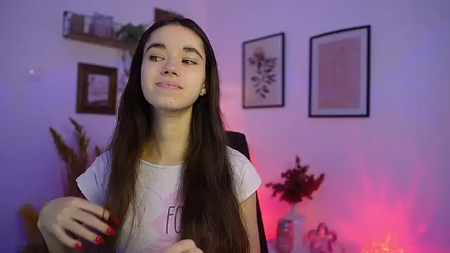 Gia Paige18 online show from November 24, 2025, 2:06 pm