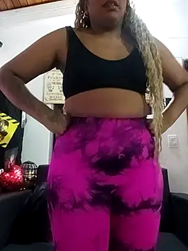 ELLA KELLY online show from October 23, 2025, 12:04 pm