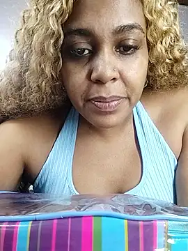 ELLA KELLY online show from January 10, 2026, 11:45 am