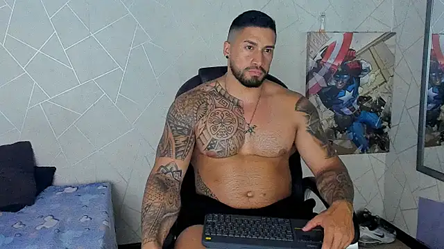 Snapshot of Cristian_Walker chatting on March 12, 2025, 11:22 pm Cristian Walker online show from March 12, 2025, 11:22 pm