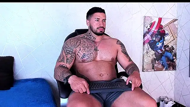 Snapshot of Cristian_Walker chatting on October 16, 2025, 12:28 pm Cristian Walker online show from October 16, 2025, 12:28 pm