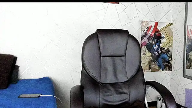 Snapshot of Cristian_Walker chatting on October 25, 2025, 11:51 am Cristian Walker online show from October 25, 2025, 11:51 am