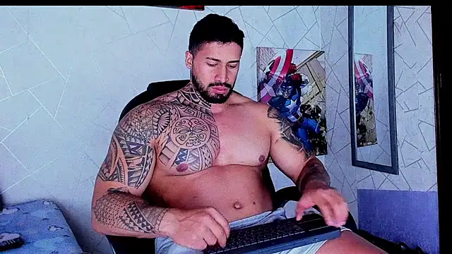 Snapshot of Cristian_Walker chatting on November 18, 2025, 12:20 pm Cristian Walker online show from November 18, 2025, 12:20 pm