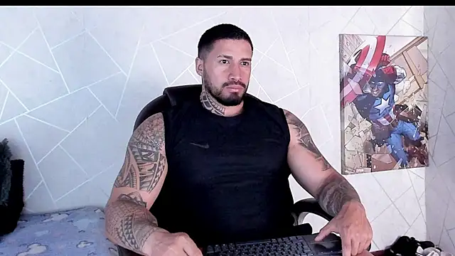 Snapshot of Cristian_Walker chatting on December 15, 2025, 12:31 pm Cristian Walker online show from December 15, 2025, 12:31 pm