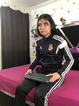 Snapshot of 1lovelygirls chatting on October 17, 2025, 12:08 pm 1lovelygirls online show from October 17, 2025, 12:08 pm
