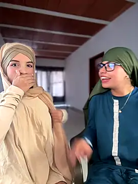 Snapshot of lalilamassu1 chatting on October 31, 2025, 3:24 pm lalilamassu1 online show from October 31, 2025, 3:24 pm