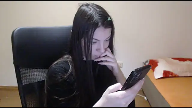 CuteJollie4U online show from December 13, 2024, 2:49 pm