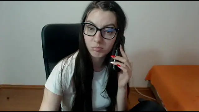 CuteJollie4U online show from February 8, 2025, 6:12 pm