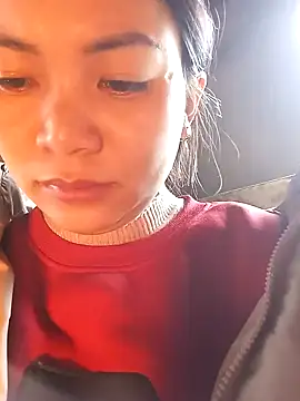 Snapshot of maynguyetkunn chatting on January 15, 2025, 1:45 am maynguyetkunn online show from January 15, 2025, 1:45 am