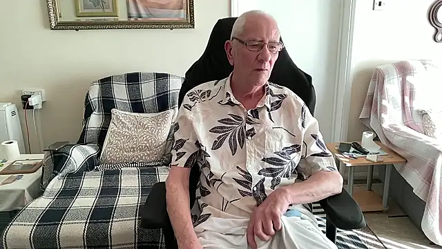 cutaboverest online show from April 19, 2026, 4:50 pm