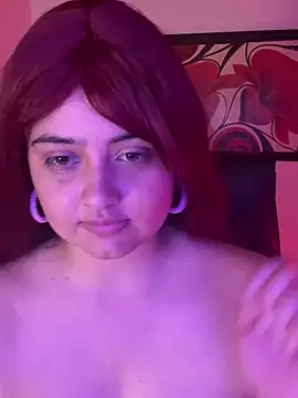 Stephania 18 online show from December 11, 2024, 4:18 am