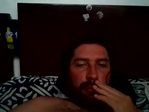 Snapshot of LukaE35 chatting on July 13, 2026, 5:38 pm LukaE35 online show from July 13, 2026, 5:38 pm